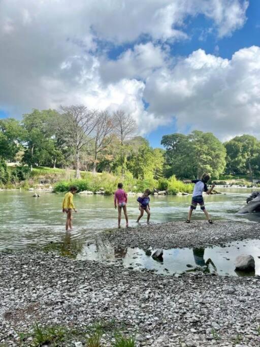 The River Haven - Sleeps 32 - On Guadalupe River Seguin Exteriér fotografie