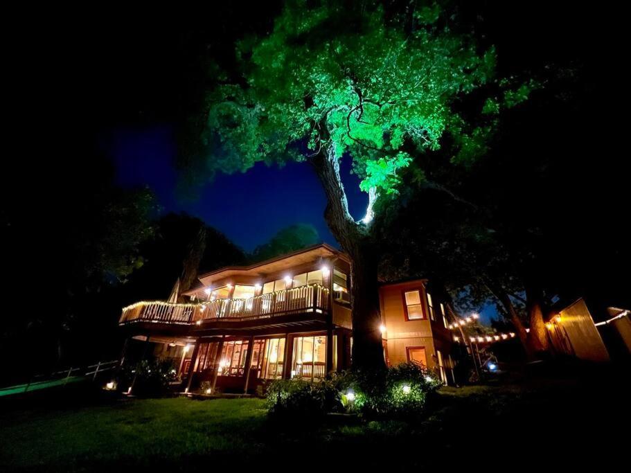 The River Haven - Sleeps 32 - On Guadalupe River Seguin Exteriér fotografie