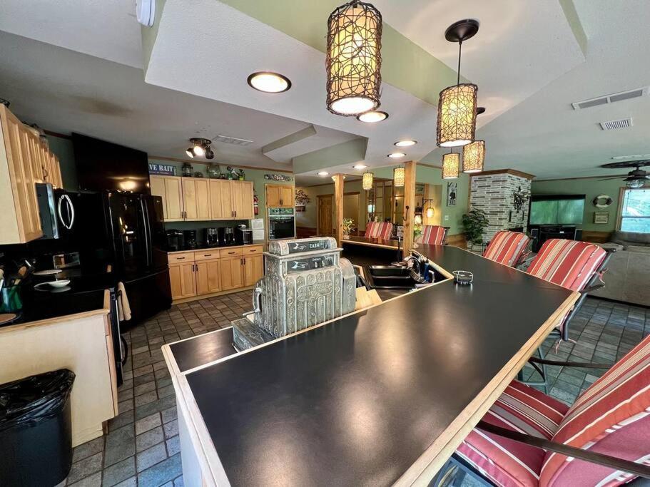 The River Haven - Sleeps 32 - On Guadalupe River Seguin Exteriér fotografie