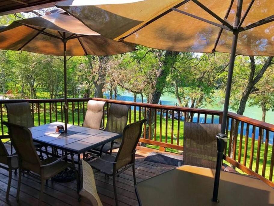 The River Haven - Sleeps 32 - On Guadalupe River Seguin Exteriér fotografie