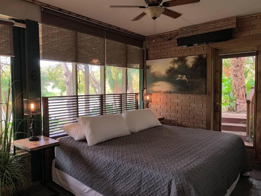 The River Haven - Sleeps 32 - On Guadalupe River Seguin Exteriér fotografie