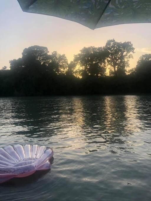 The River Haven - Sleeps 32 - On Guadalupe River Seguin Exteriér fotografie